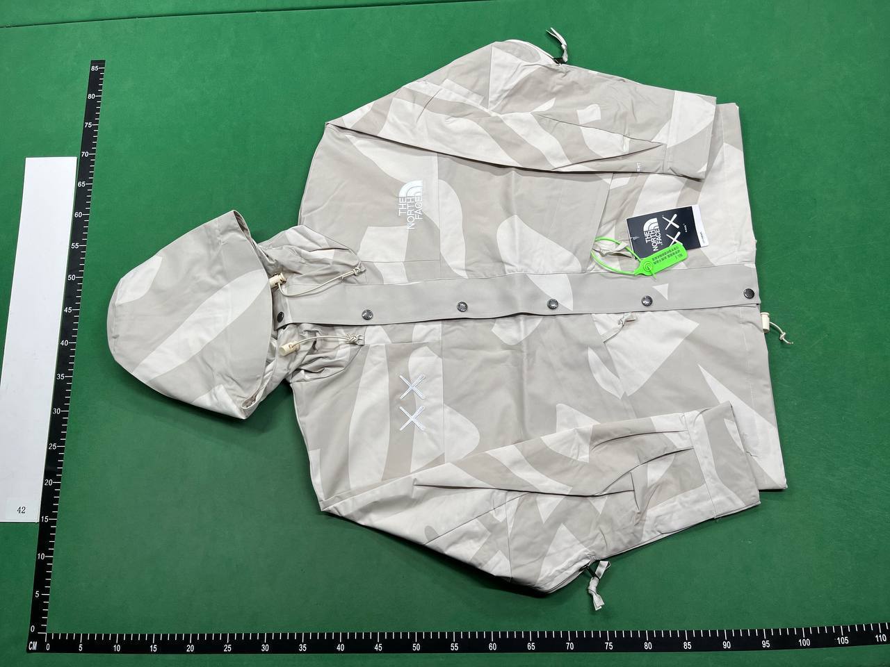 ARC’TERYX. Jacket 
