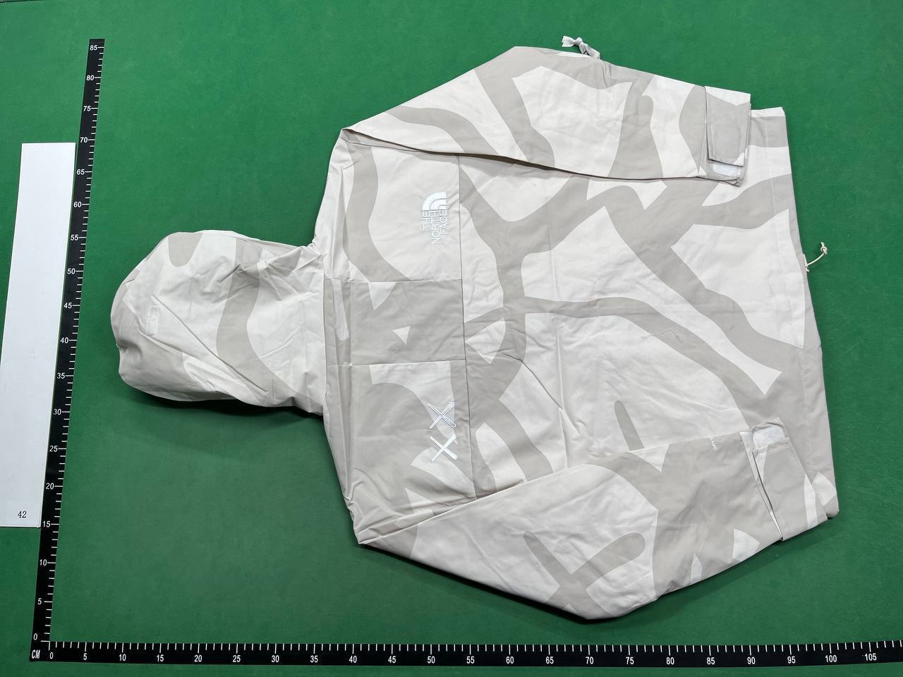 ARC’TERYX. Jacket 