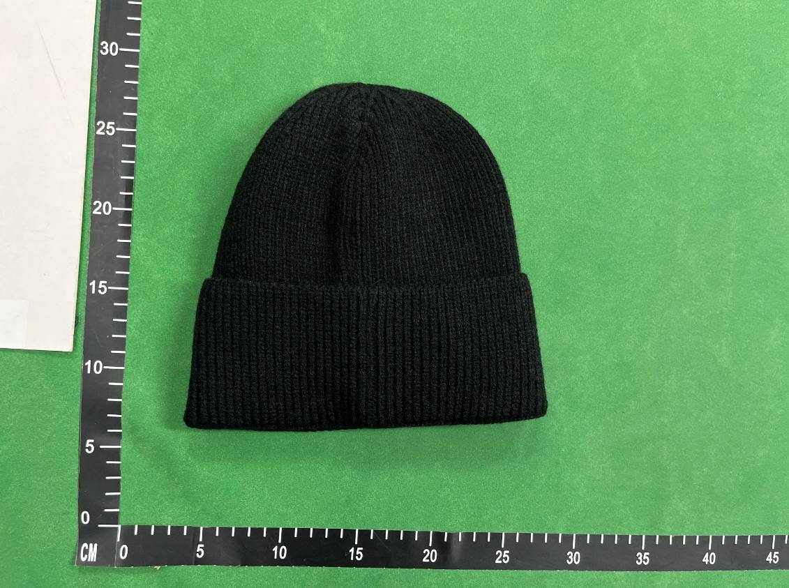 CAPS DENIM TEARS & MONCLER BEANIE