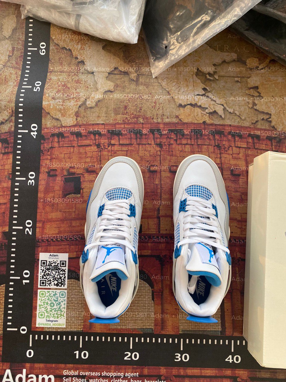 NIKE AIR JORDAN 4
