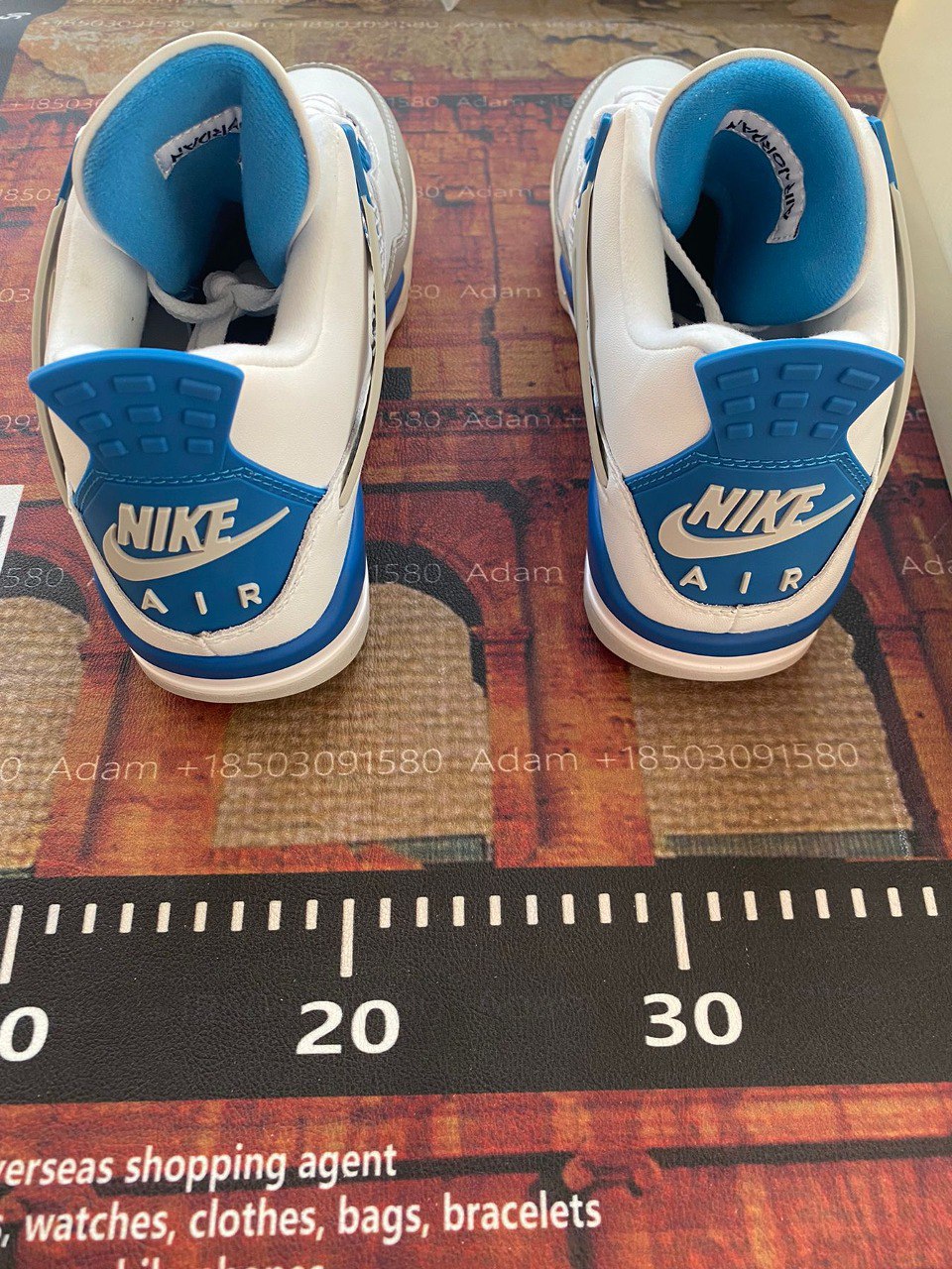 NIKE AIR JORDAN 4