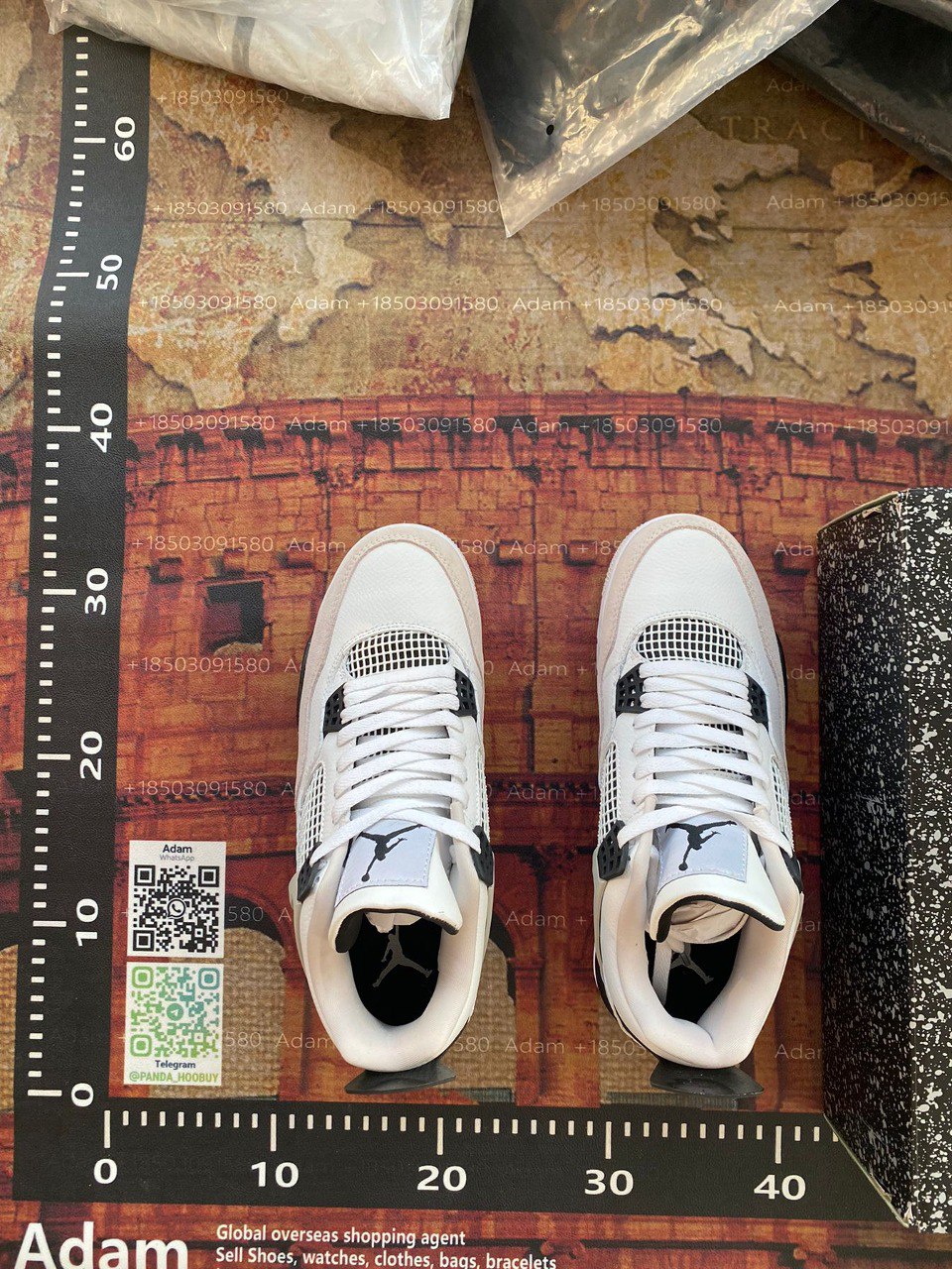 NIKE AIR JORDAN 4