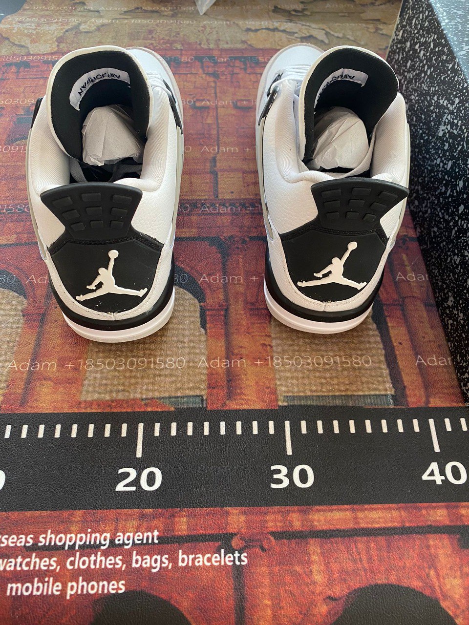 NIKE AIR JORDAN 4