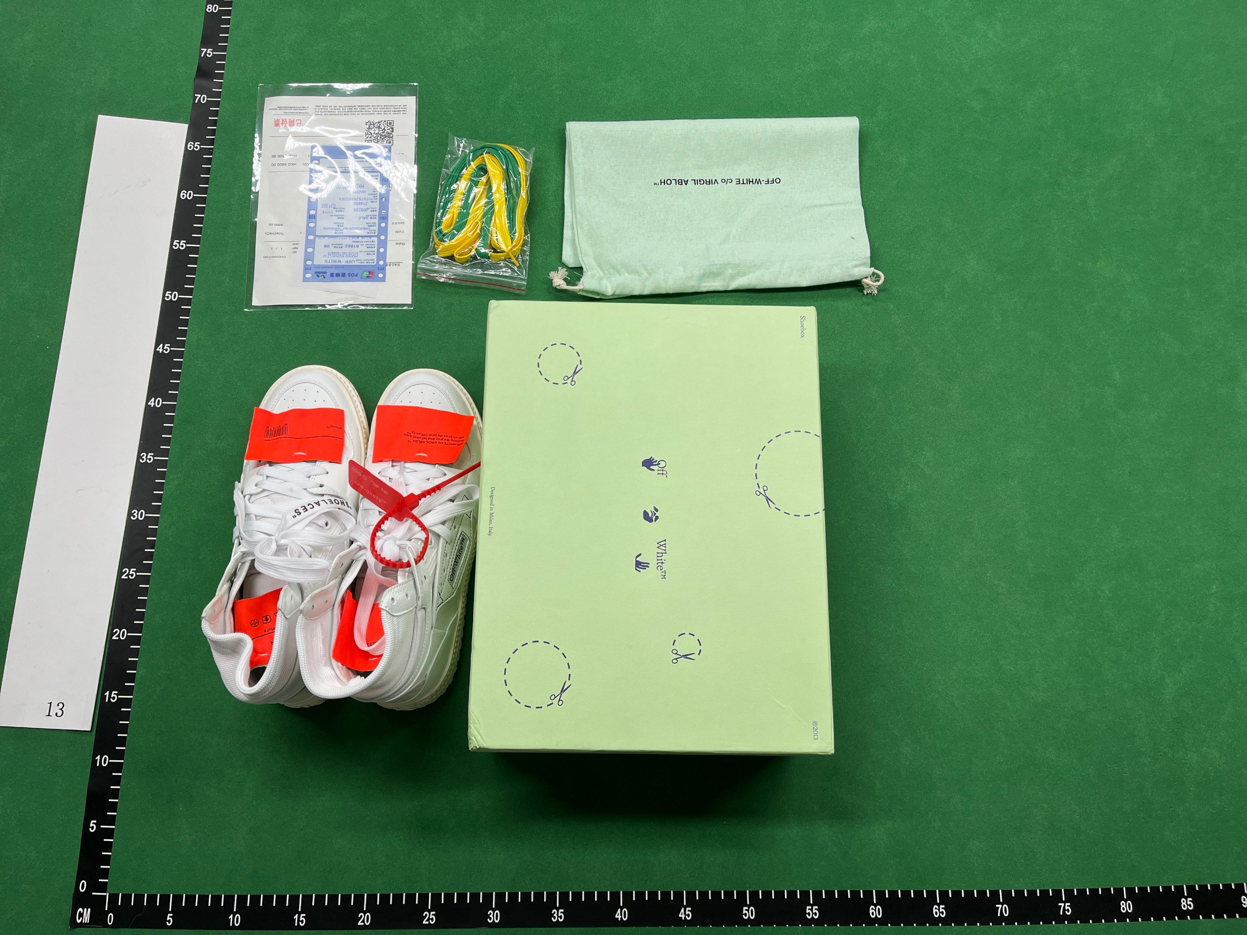 OFF WHITE