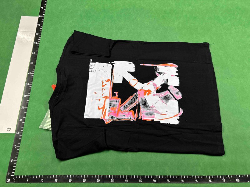 Off-white T-shirt TEE