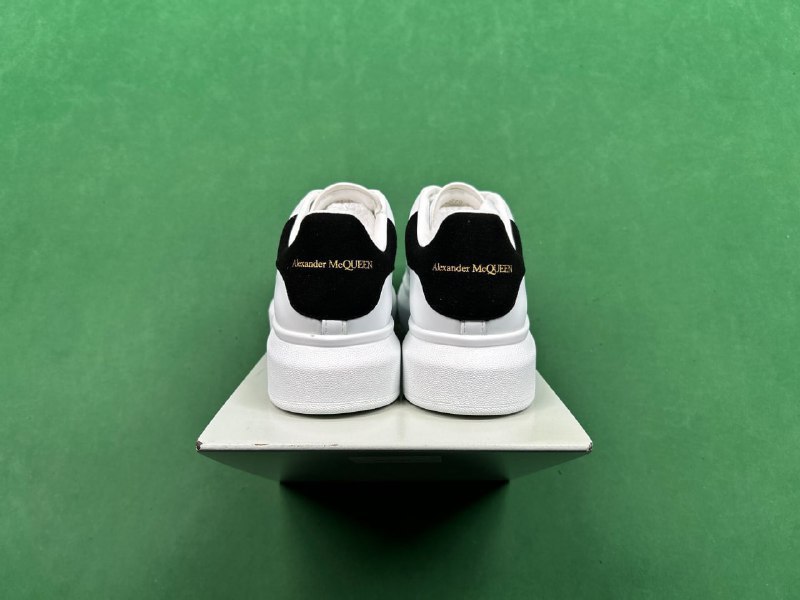 ALEXANDER MCQUEEN