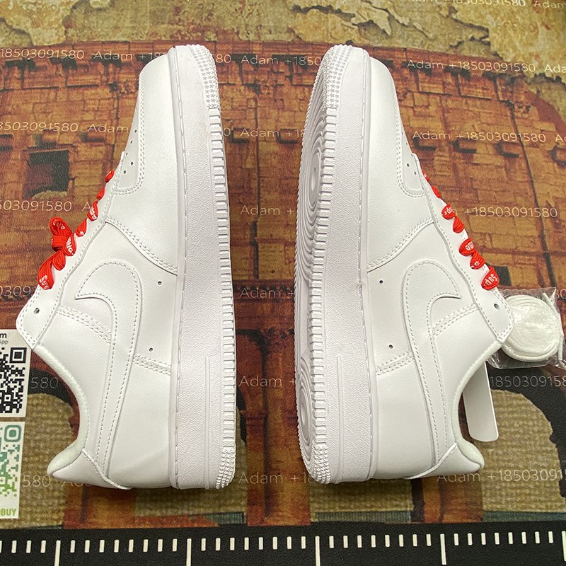 NIKE AIR FORCE 1'07