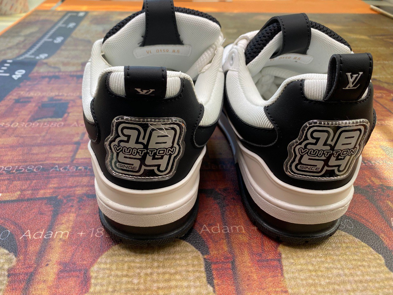 LOUIS VUITTON SNEAKER