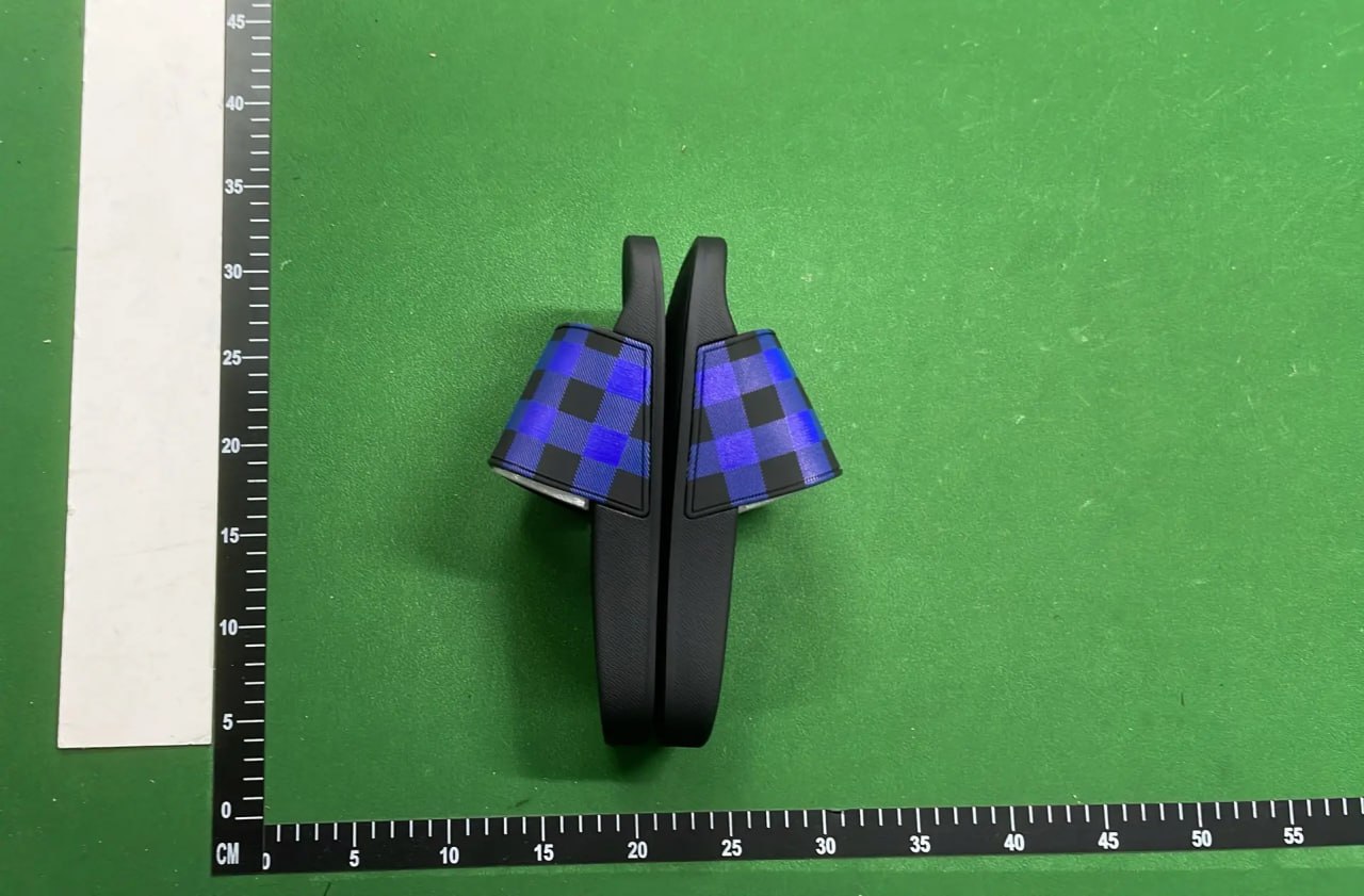 Burberry slippers