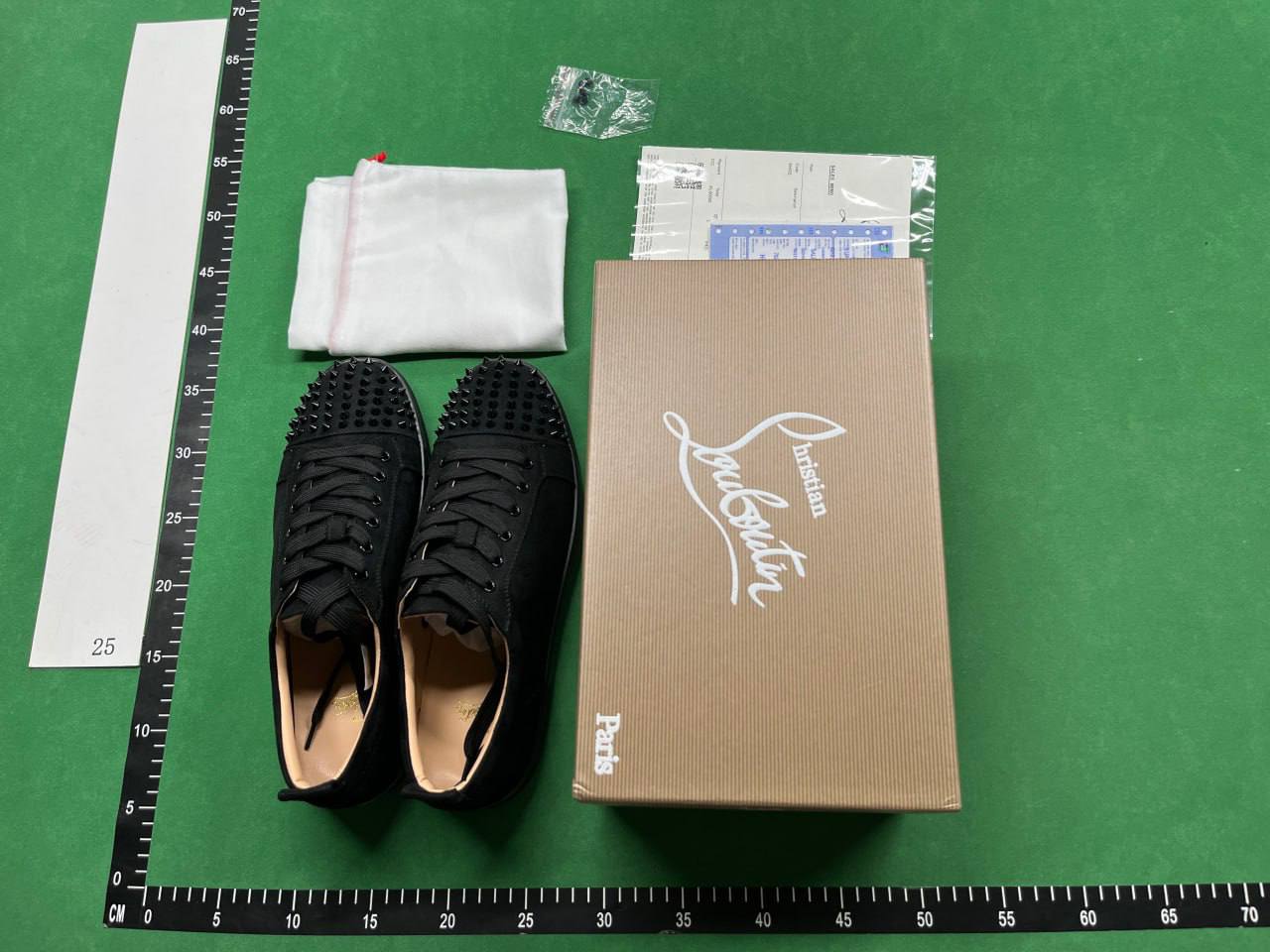 Christian Louboutin Vieirissima Spikes shoes（32 STYLE OG）