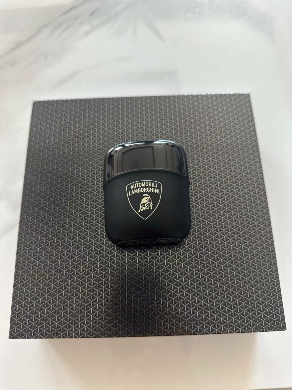 Lamborghini co-branded razor