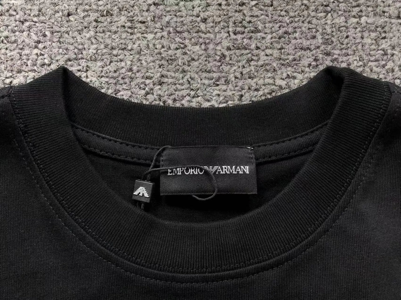 Armani   T-shirt