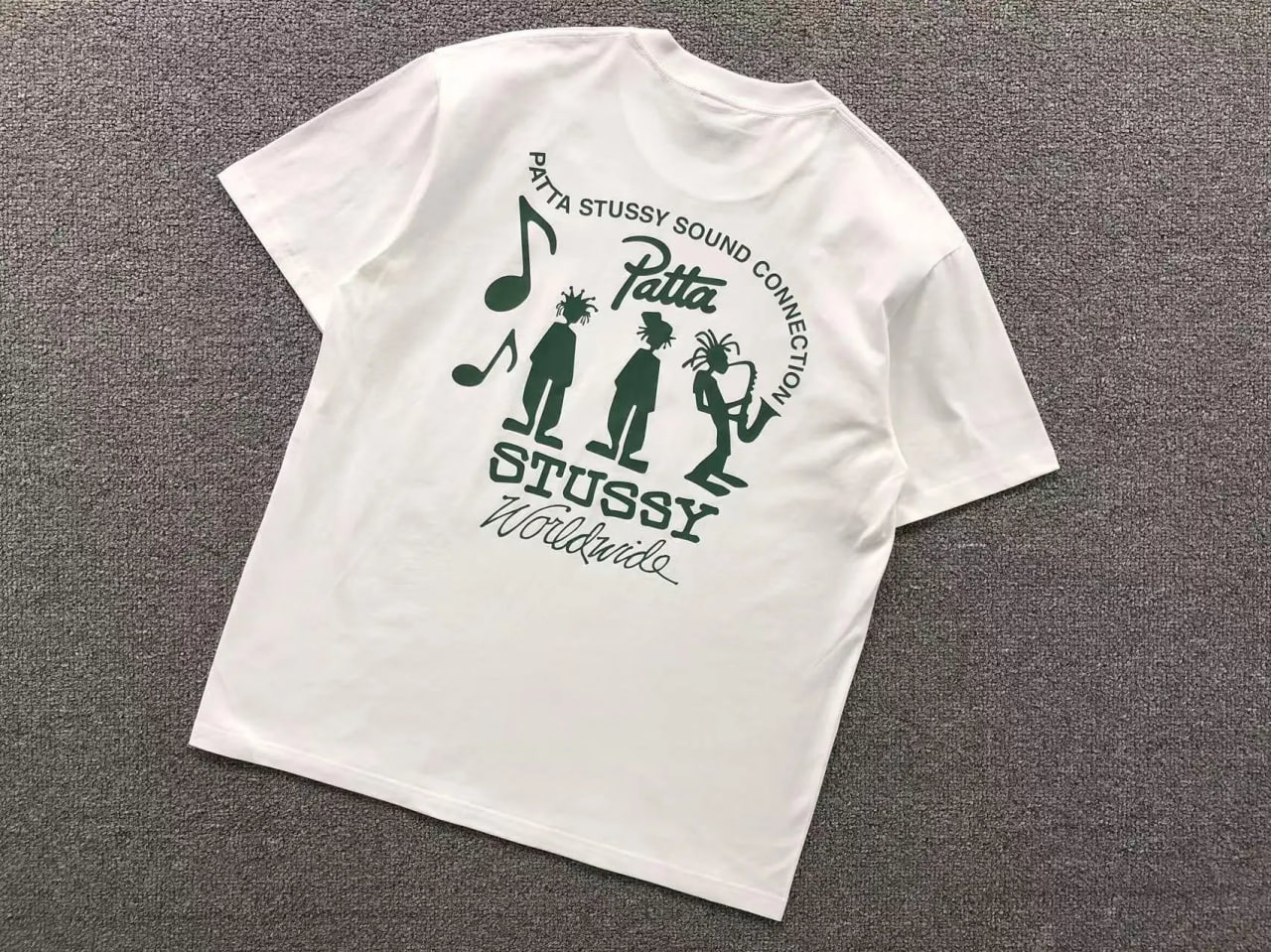 STUSSY T-SHIRT
