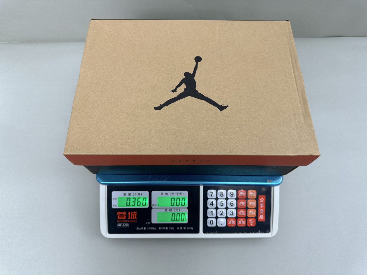 aj12