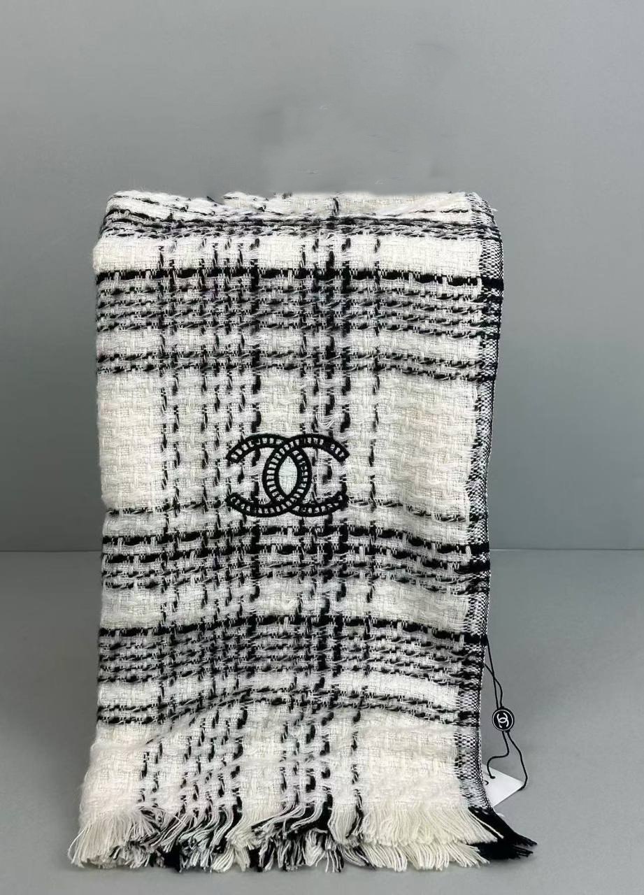 CHANEL Scarf