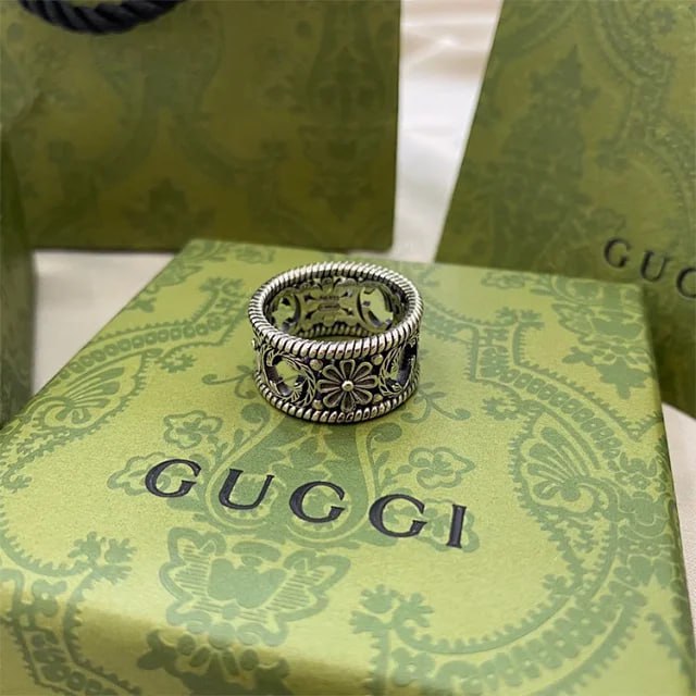 GUCCI ring