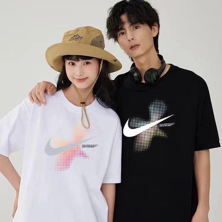 NIKE T-shirt