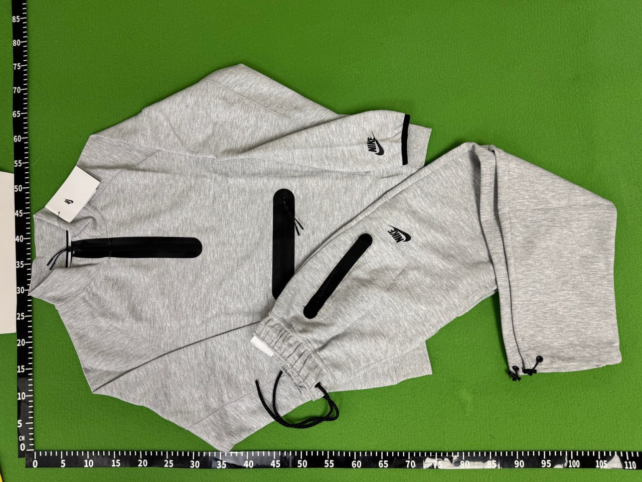 NIKE T-SHIRT / vest/ nike suit/Under Armour t-shirt