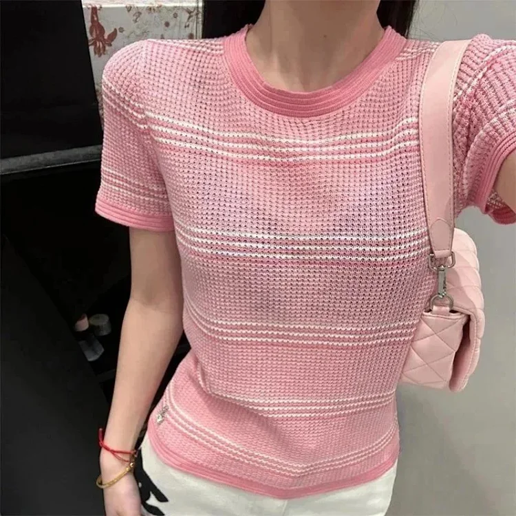 CHANEL Striped contr