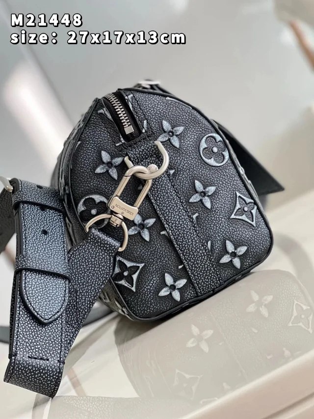 Louis Vuitton LV letter shoulder fashion crossbody bag