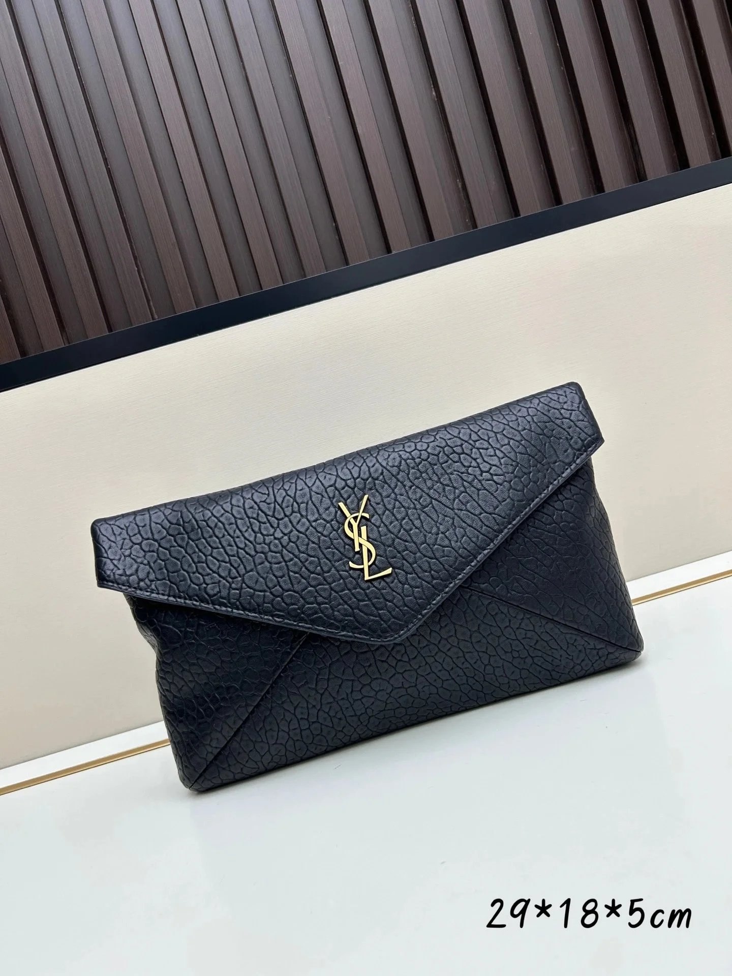  Louis Vuitton LV Sweet Cherry Bag 2025 New Single Shoulder Handbag