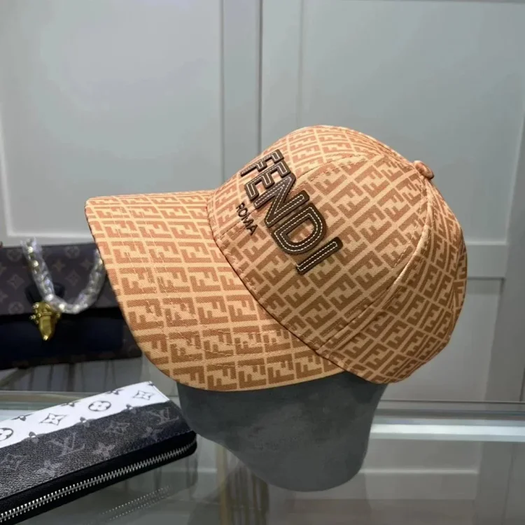 FENDI New outdoor le