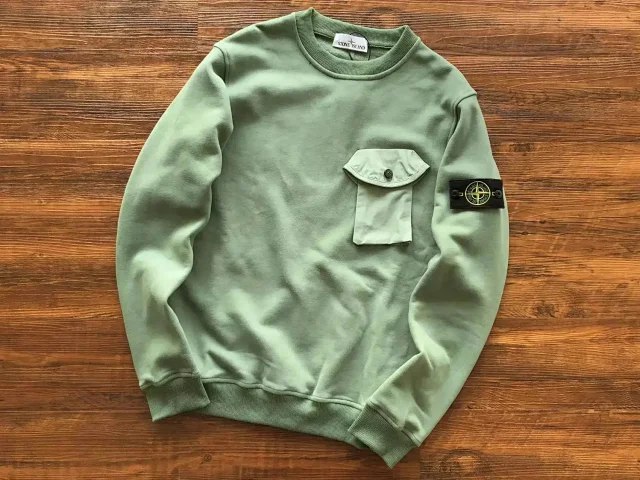  Stone Island Round Neck Badge Sweater Slim Knit Top