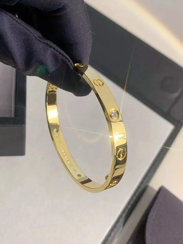 Cartier Fashionable luxury bracelet（3 CP)