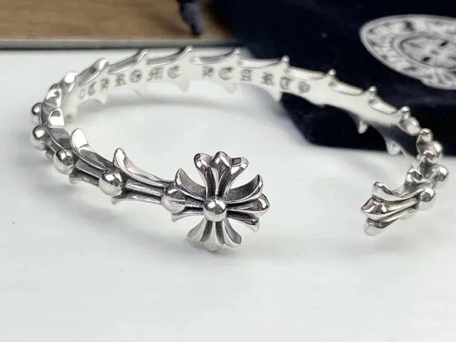 Chrome Hearts CH Distressed Hollow Cross Bracelet（35 styles)