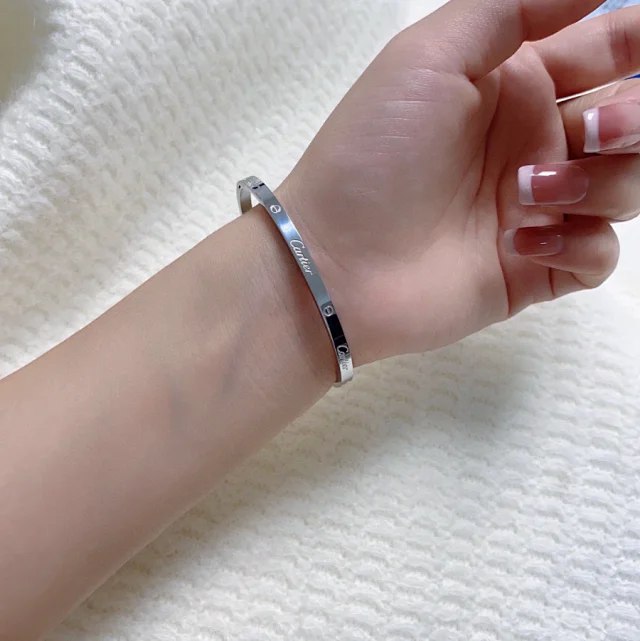 Cartier New Fashion Bracelets（14 styles)