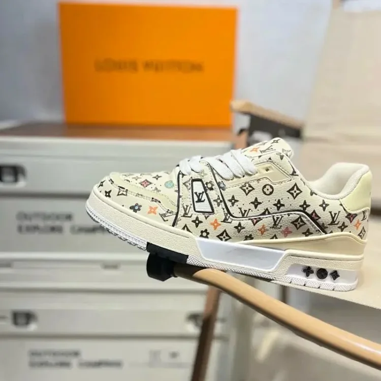 Lv Trainer