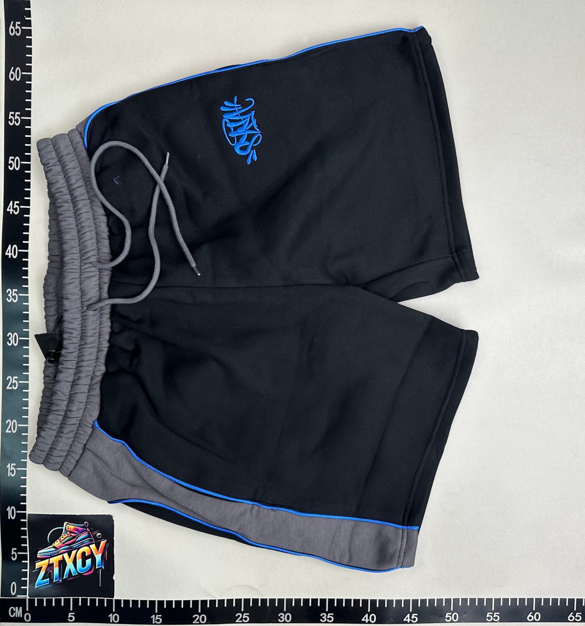 Syna World shorts