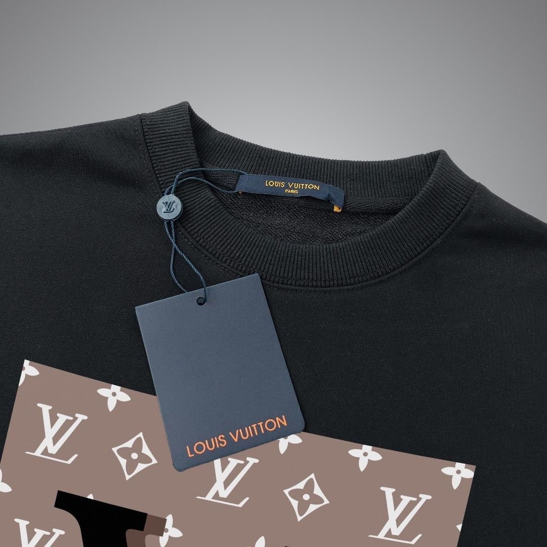 LV short sleeved shirt