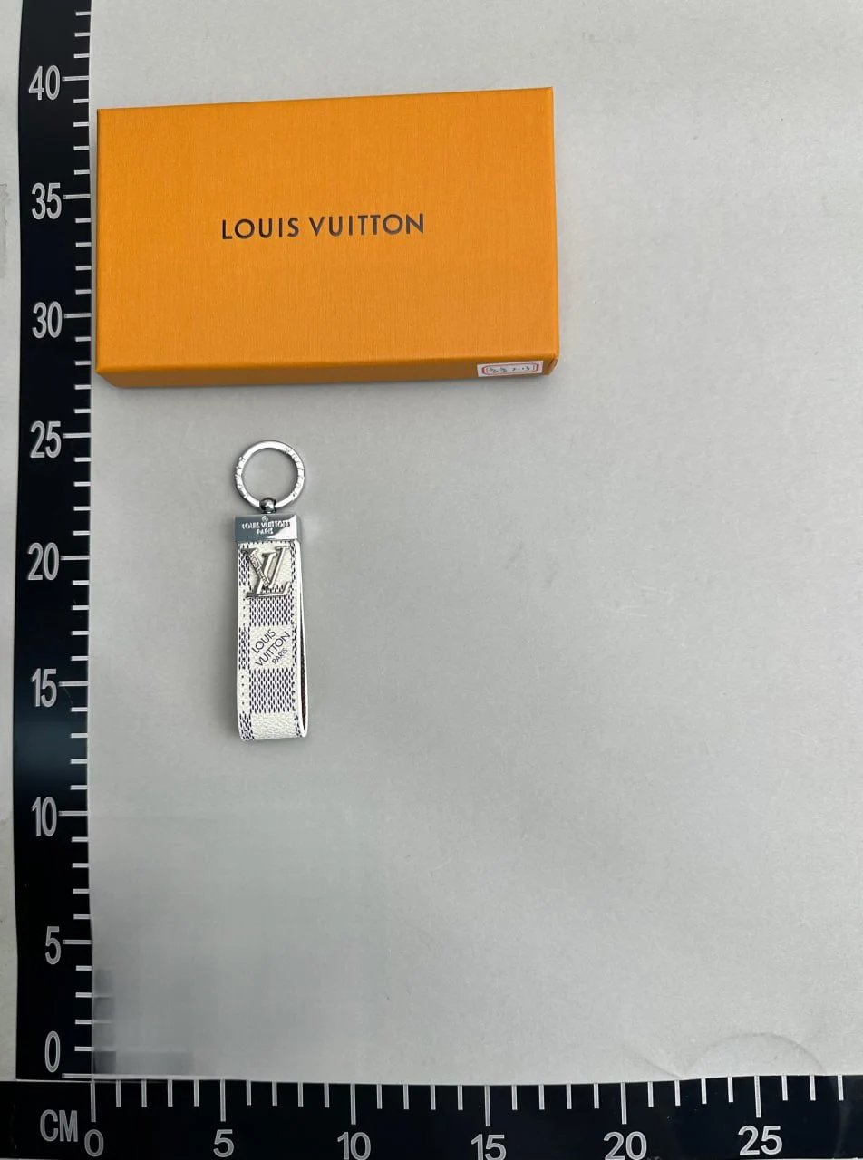  Louis Vuitton Keychain 39 styles